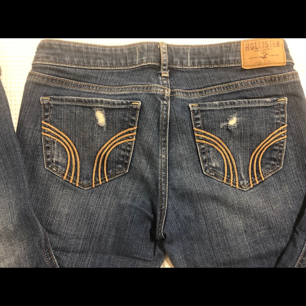 Hollister Ripped Jeans - Picture 6 of 8